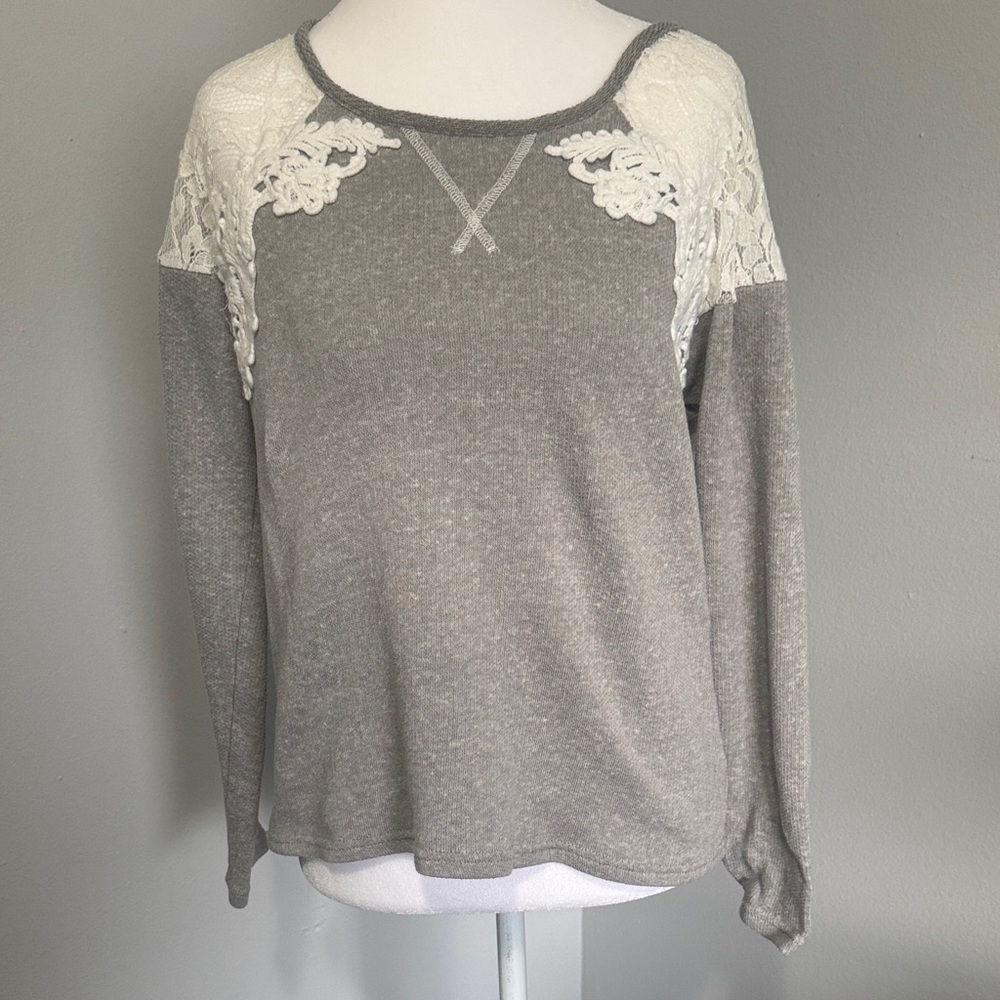 Miss Me Gray and White Lace Accent Women's Top